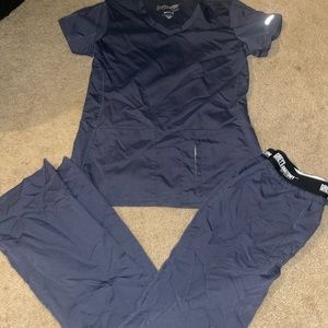 Greys anatomy size small scrub set